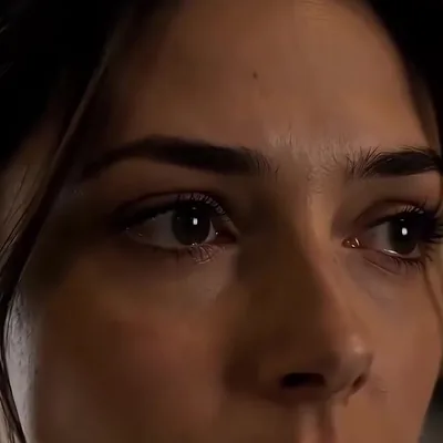 Elena character portrait from the show