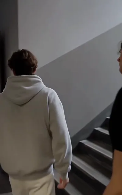 Frame ep01-f01 from episode 1 (ep1; atmosphere beat — scene-setting frame)