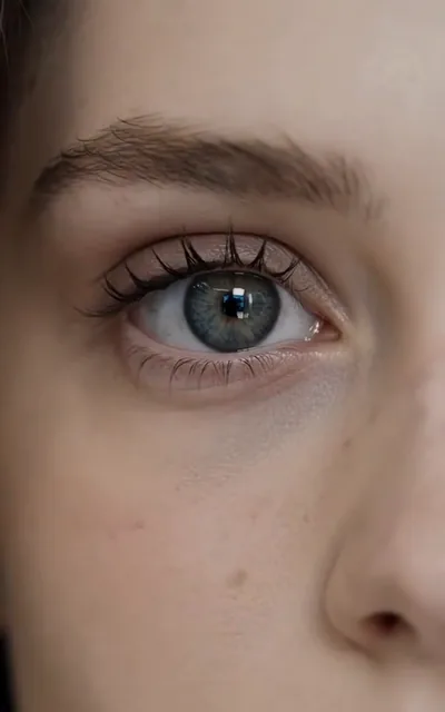 Frame ep05-f01 from episode 5 — The eye, the title (ep5; subtitles as aired — Welcome back to the light.)