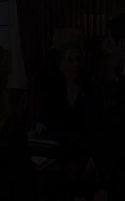 Frame ep04-f01 from episode 4 (ep4; atmosphere beat — scene-setting frame)