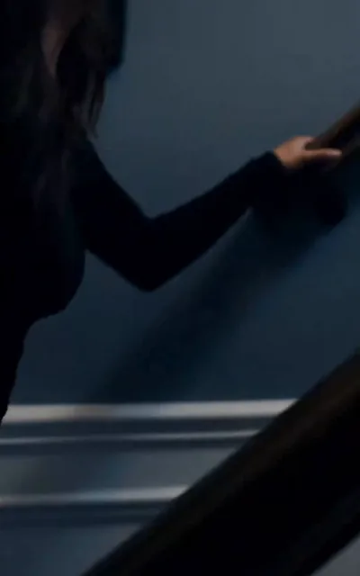 Frame ep01-f02 from episode 1 (ep1; atmosphere beat — scene-setting frame)