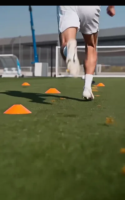 The agility drills — cones and sharp feet, pre-season legs being sharpened one turn at a time (ep2)